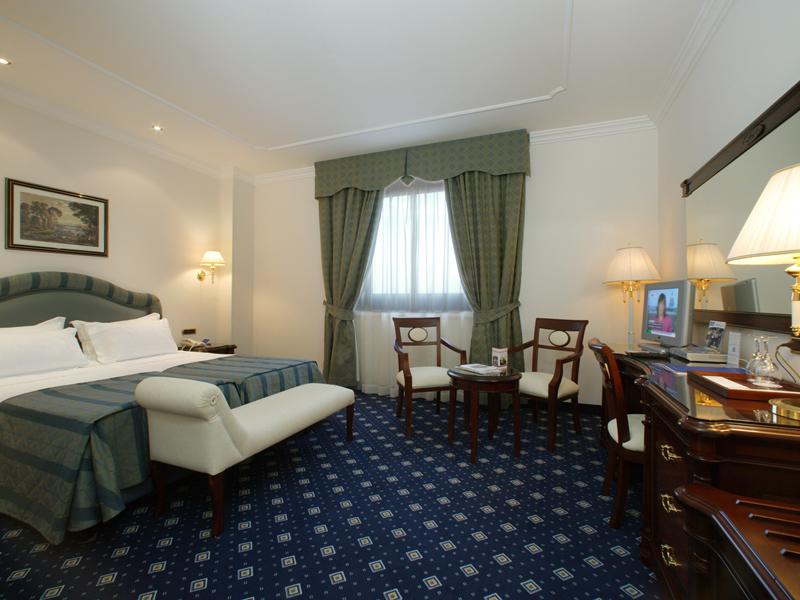 Tiberio Palace Hotel نابولي المظهر الخارجي الصورة